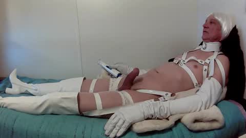 corsetnboots online show from 19, 2, 2026