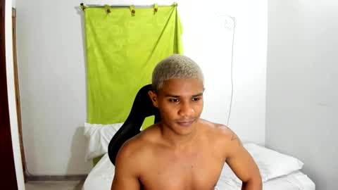 Snapshot of corzoethan chatting on 16, 5, 2026 Ethan online show from 16, 5, 2026