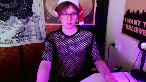 Snapshot of cosmonudes chatting on 28, 12, 2024 Barry online show from 28, 12, 2024