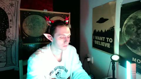 Snapshot of cosmonudes chatting on 30, 12, 2024 Barry online show from 30, 12, 2024