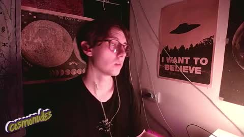 Snapshot of cosmonudes chatting on 27, 10, 2025 Barry online show from 27, 10, 2025