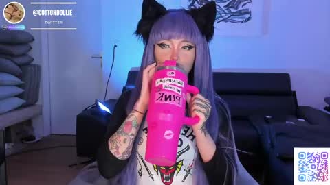 Dollie  online show from 13, 4, 2026