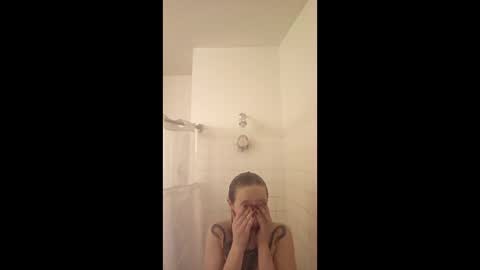 cottonmoufqueen online show from 1, 2, 2026