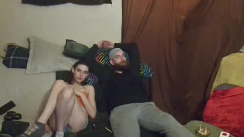 Alaskawildcouple online show from 9, 12, 2024