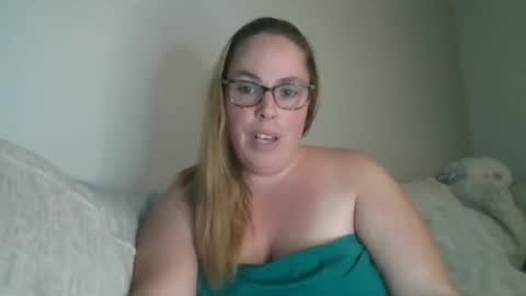 Snapshot of countrylovin2018 chatting on 18, 10, 2025 Fallen Angel 21 online show from 18, 10, 2025