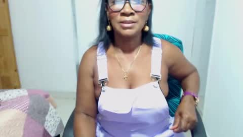 Snapshot of couplehot4uxx chatting on 1, 3, 2026 luckyalysonXXX online show from 1, 3, 2026