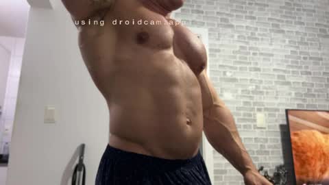 couplemuscle40 online show from 15, 4, 2026