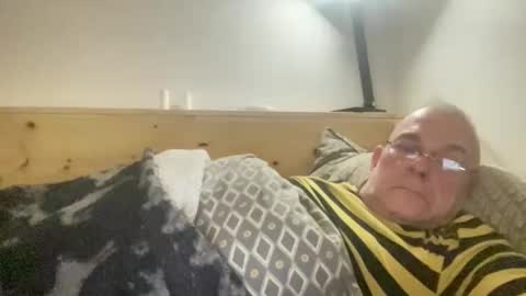 Snapshot of crapaud75018paris chatting on 24, 4, 2026 crapaud75018paris online show from 24, 4, 2026