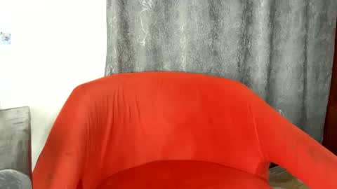 Snapshot of crave_meslowly chatting on 11, 1, 2026 Taliee online show from 11, 1, 2026