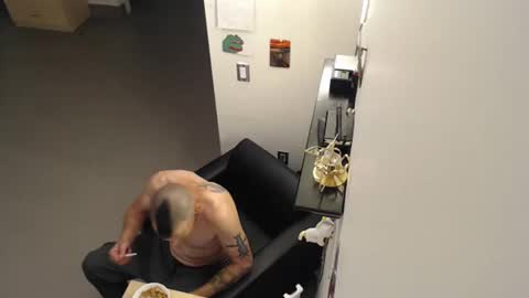 Snapshot of cravedave_d chatting on 30, 9, 2025 cravedave d online show from 30, 9, 2025