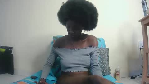 Snapshot of cravemybody chatting on 20, 2, 2026 kiki online show from 20, 2, 2026