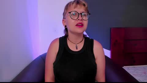 Snapshot of crazy_cakes_ chatting on 24, 2, 2025 Lexie  Rose  online show from 24, 2, 2025