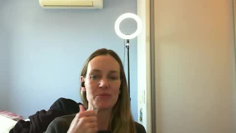 Anny online show from 11, 11, 2025