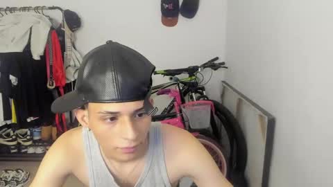 Snapshot of crazzy_master1 chatting on 22, 4, 2026 crazzy_master1 online show from 22, 4, 2026