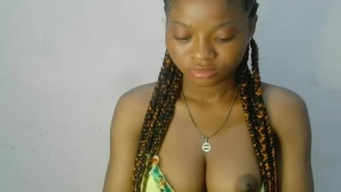 Snapshot of creamy_babyx chatting on 25, 5, 2026 Creamy babyx online show from 25, 5, 2026