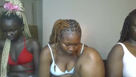 Snapshot of creamy_pie1 chatting on 27, 2, 2026 creamy_pie1 online show from 27, 2, 2026