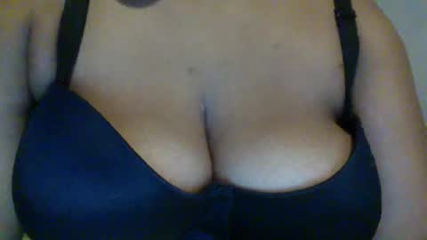Snapshot of creamycocobabe chatting on 26, 1, 2025 CreamyCocoBabe online show from 26, 1, 2025