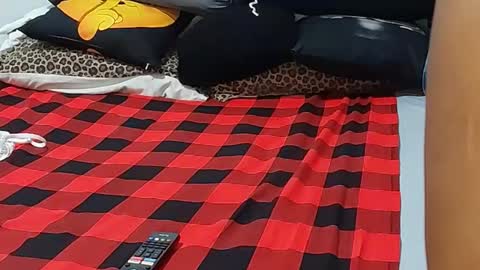 creamyhub online show from 2, 12, 2025