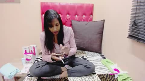 Snapshot of creamyindian4u chatting on 30, 5, 2026 creamyindian4u online show from 30, 5, 2026