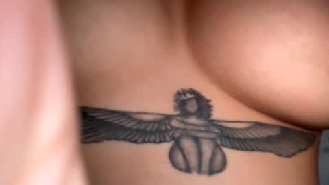 Snapshot of creamymarie chatting on 5, 2, 2025 creamymarie online show from 5, 2, 2025