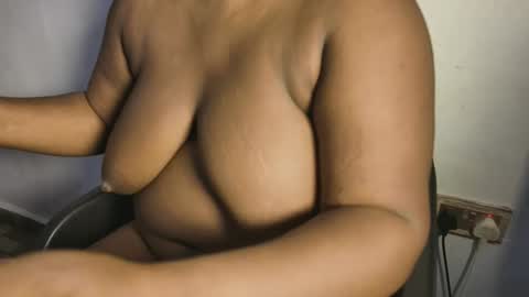 creamyposh1 online show from 23, 12, 2025