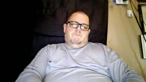 Snapshot of creeeping_death chatting on 4, 12, 2024 The hopeless romantic online show from 4, 12, 2024