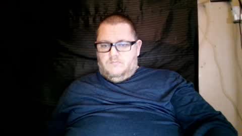 Snapshot of creeeping_death chatting on 12, 1, 2025 The hopeless romantic online show from 12, 1, 2025