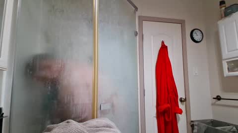 Snapshot of creeeping_death chatting on 19, 1, 2025 The hopeless romantic online show from 19, 1, 2025