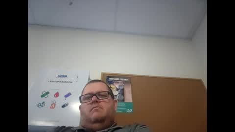 Snapshot of creeeping_death chatting on 9, 2, 2025 The hopeless romantic online show from 9, 2, 2025