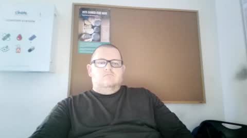 Snapshot of creeeping_death chatting on 22, 2, 2025 The hopeless romantic online show from 22, 2, 2025