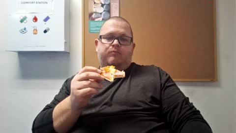 Snapshot of creeeping_death chatting on 23, 2, 2025 The hopeless romantic online show from 23, 2, 2025