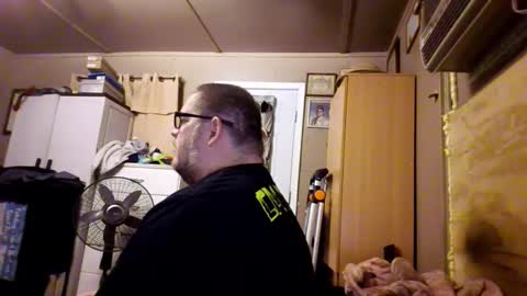 Snapshot of creeeping_death chatting on 17, 10, 2025 The hopeless romantic online show from 17, 10, 2025