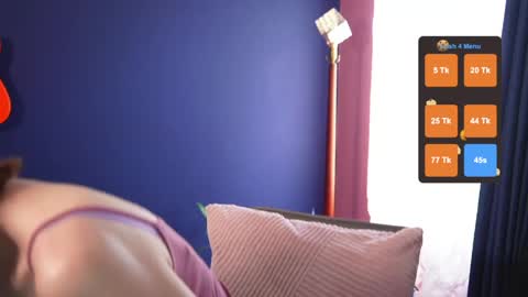 Snapshot of creme_dela_creme chatting on 3, 6, 2026 Quinn de la Creme online show from 3, 6, 2026