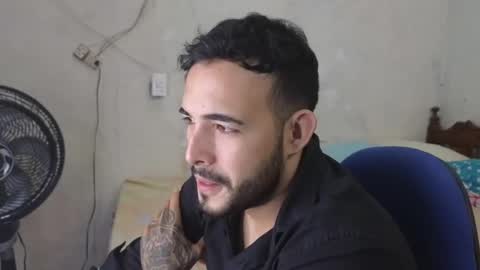 Snapshot of cris_simons chatting on 7, 12, 2024 cris_simons online show from 7, 12, 2024