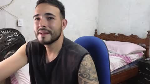 Snapshot of cris_simons chatting on 17, 1, 2025 cris_simons online show from 17, 1, 2025