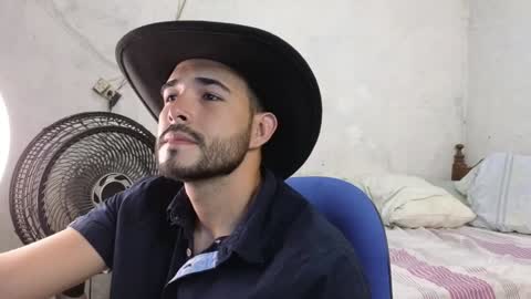 Snapshot of cris_simons chatting on 18, 1, 2025 cris_simons online show from 18, 1, 2025