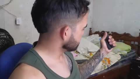 Snapshot of cris_simons chatting on 7, 3, 2025 cris_simons online show from 7, 3, 2025