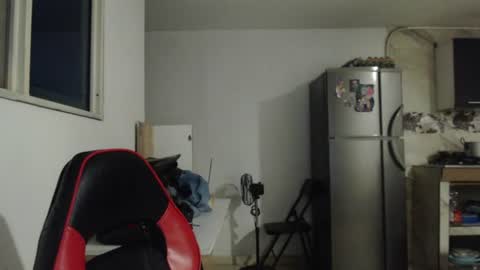 Snapshot of criscamiloo chatting on 23, 6, 2026 criscamiloo online show from 23, 6, 2026