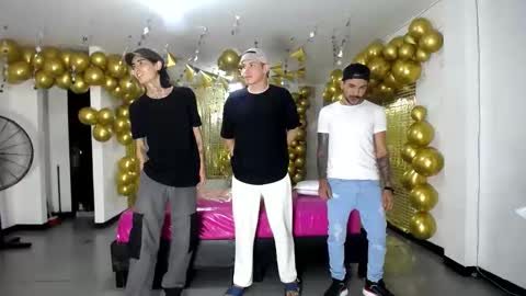 Snapshot of crismens chatting on 7, 1, 2025 crismens online show from 7, 1, 2025