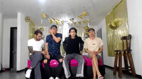 Snapshot of crismens chatting on 15, 2, 2025 crismens online show from 15, 2, 2025