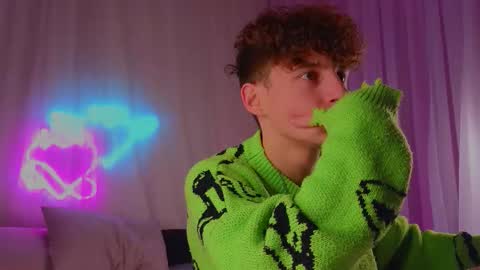 Chris online show from 19, 11, 2025