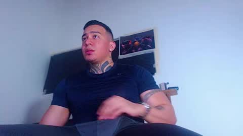 Snapshot of criss__tom chatting on 4, 2, 2026 Cristopher online show from 4, 2, 2026