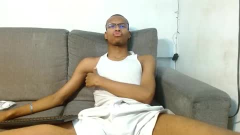 criss_zuri online show from 24, 10, 2025