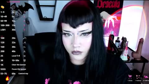 Snapshot of cristal_kosh chatting on 7, 11, 2025 Cris online show from 7, 11, 2025