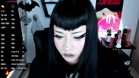 Snapshot of cristal_kosh chatting on 26, 3, 2026 Cris online show from 26, 3, 2026