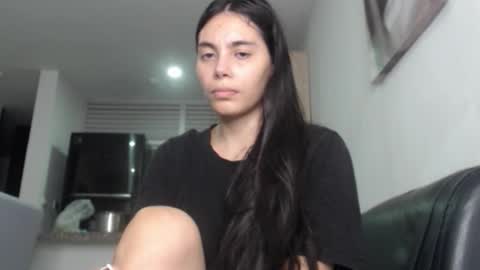 cristal beautiful online show from 22, 3, 2026