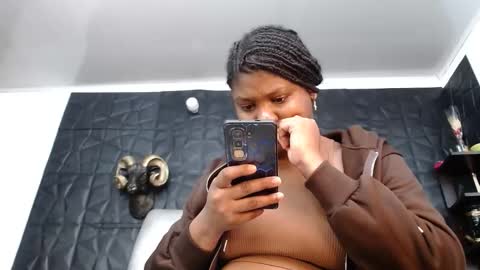 Snapshot of cristal_smith06 chatting on 5, 5, 2026 Hanna online show from 5, 5, 2026