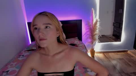 cristal_t2 online show from 17, 4, 2026