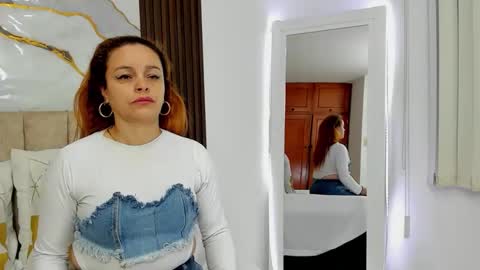 cristal walker online show from 5, 2, 2026