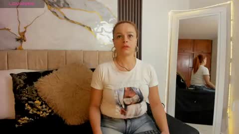 Snapshot of cristalwalker__ chatting on 1, 7, 2026 cristal walker online show from 1, 7, 2026